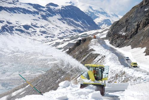 Déneigement du col du Mont-Cenis