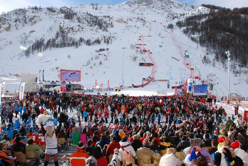 Du monde à Val d'Isère pour le critérium de la 1ere neige